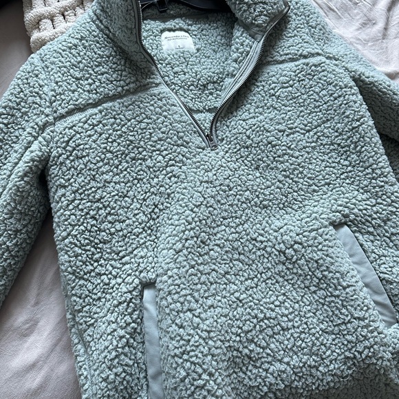 Abercrombie & Fitch Soft Sherpa 1/4 zip - Picture 3 of 3